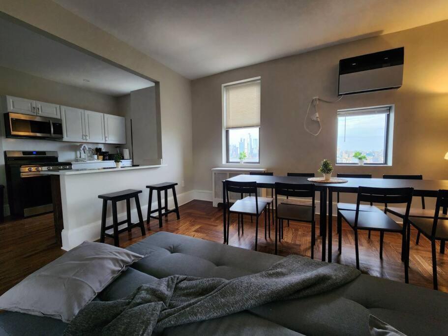 Elegant 2 Bed Gem! Mins From Nyc Apartment Юниън Сити Екстериор снимка