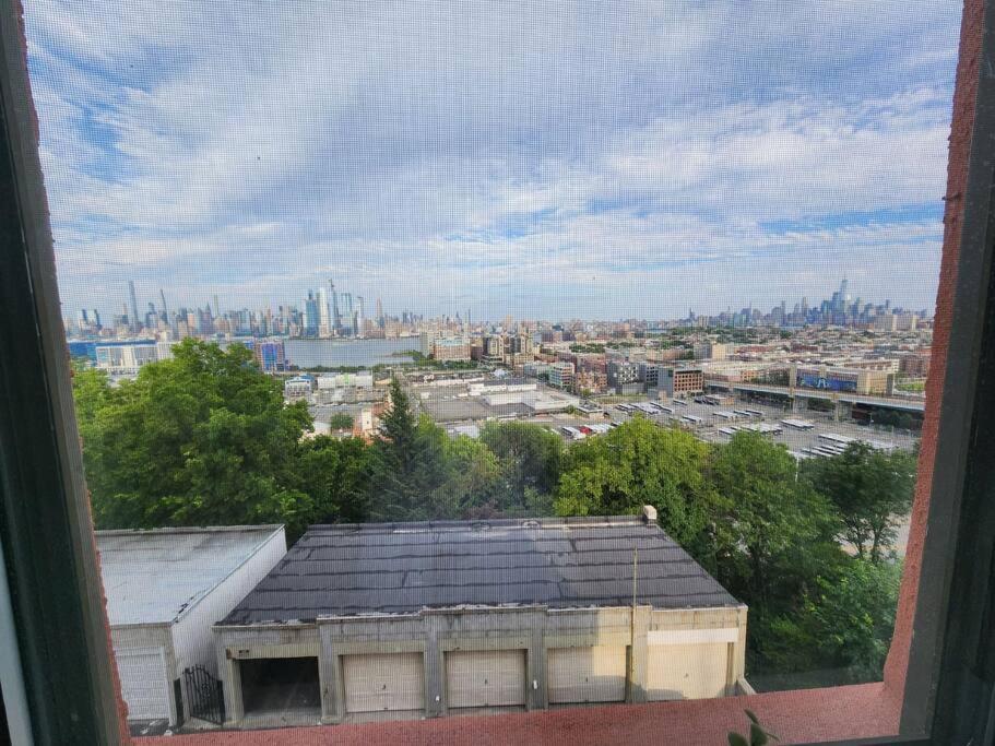 Elegant 2 Bed Gem! Mins From Nyc Apartment Юниън Сити Екстериор снимка