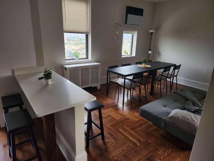 Elegant 2 Bed Gem! Mins From Nyc Apartment Юниън Сити Екстериор снимка