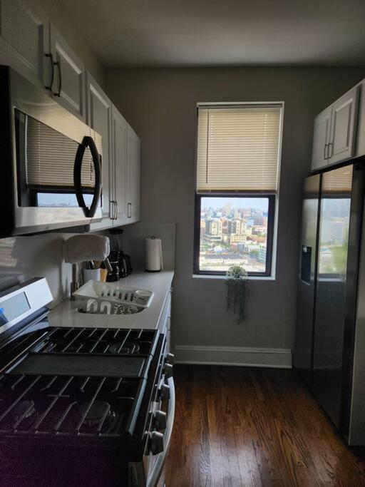 Elegant 2 Bed Gem! Mins From Nyc Apartment Юниън Сити Екстериор снимка